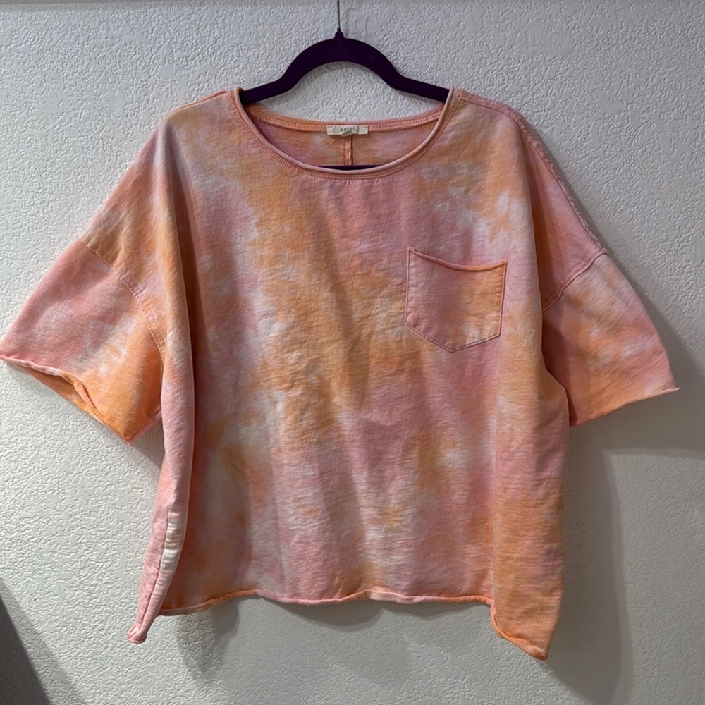 Easel Boxy Orange and Pink Short Sleeve Sweatshirt